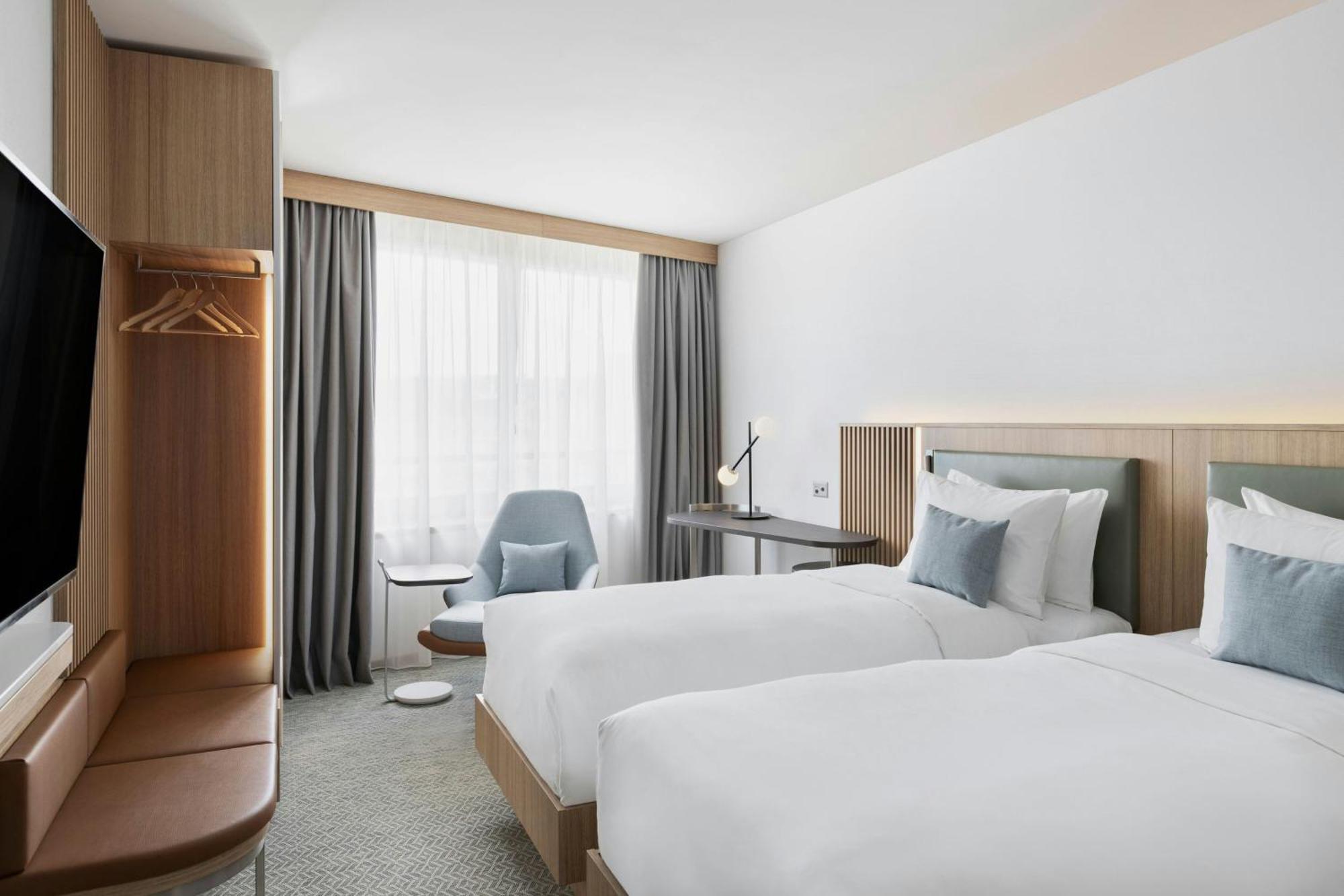 Hotel Courtyard By Marriott Biel Bienne Exterior foto