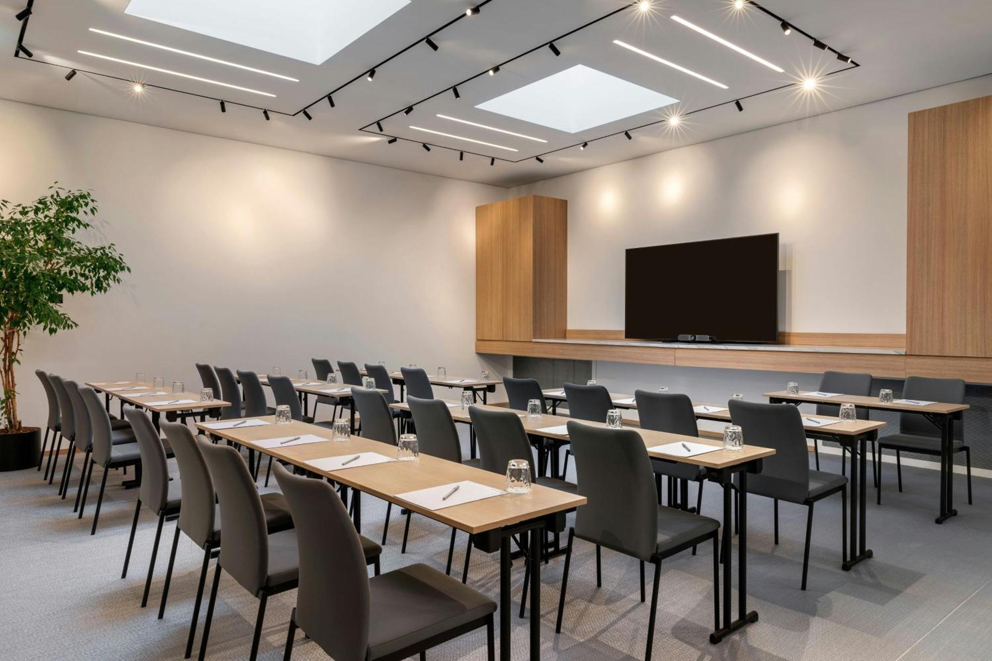Hotel Courtyard By Marriott Biel Bienne Exterior foto